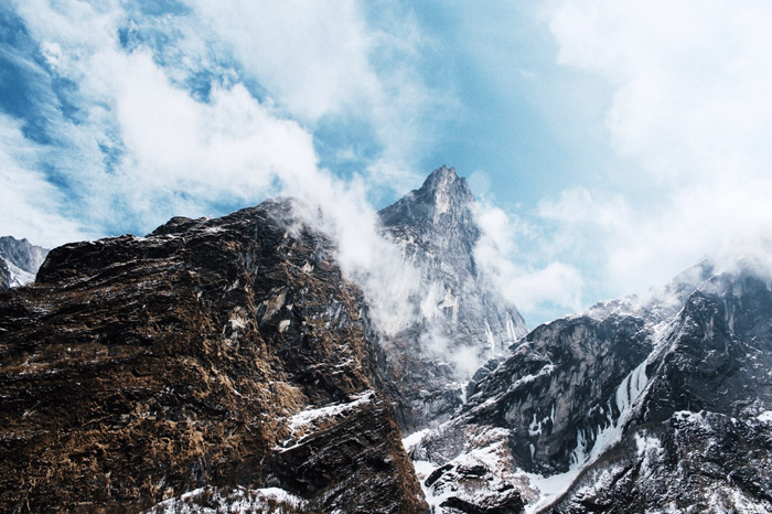 三张雪山高山PPT背景图片